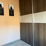 Piso Familiar Con Perfecta Ubicacion דירה